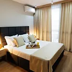 2 아파트호텔 4*