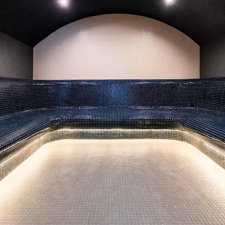 2 Aparthotel *