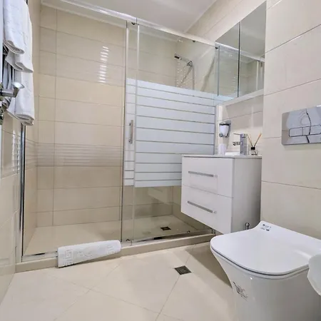 2 Aparthotel 4*