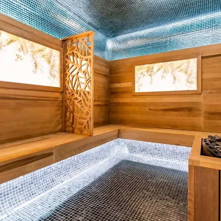 2 Aparthotel 4*
